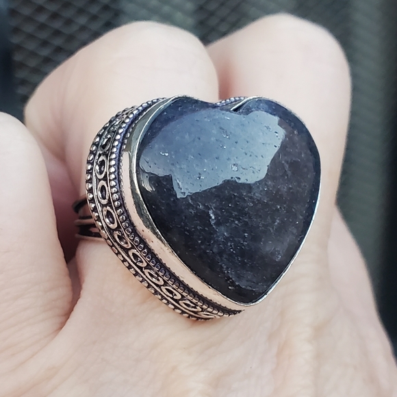 New Huge Heart Shaped Iolite in Sunstone 925 Silver Ring. - Picture 13 of 16